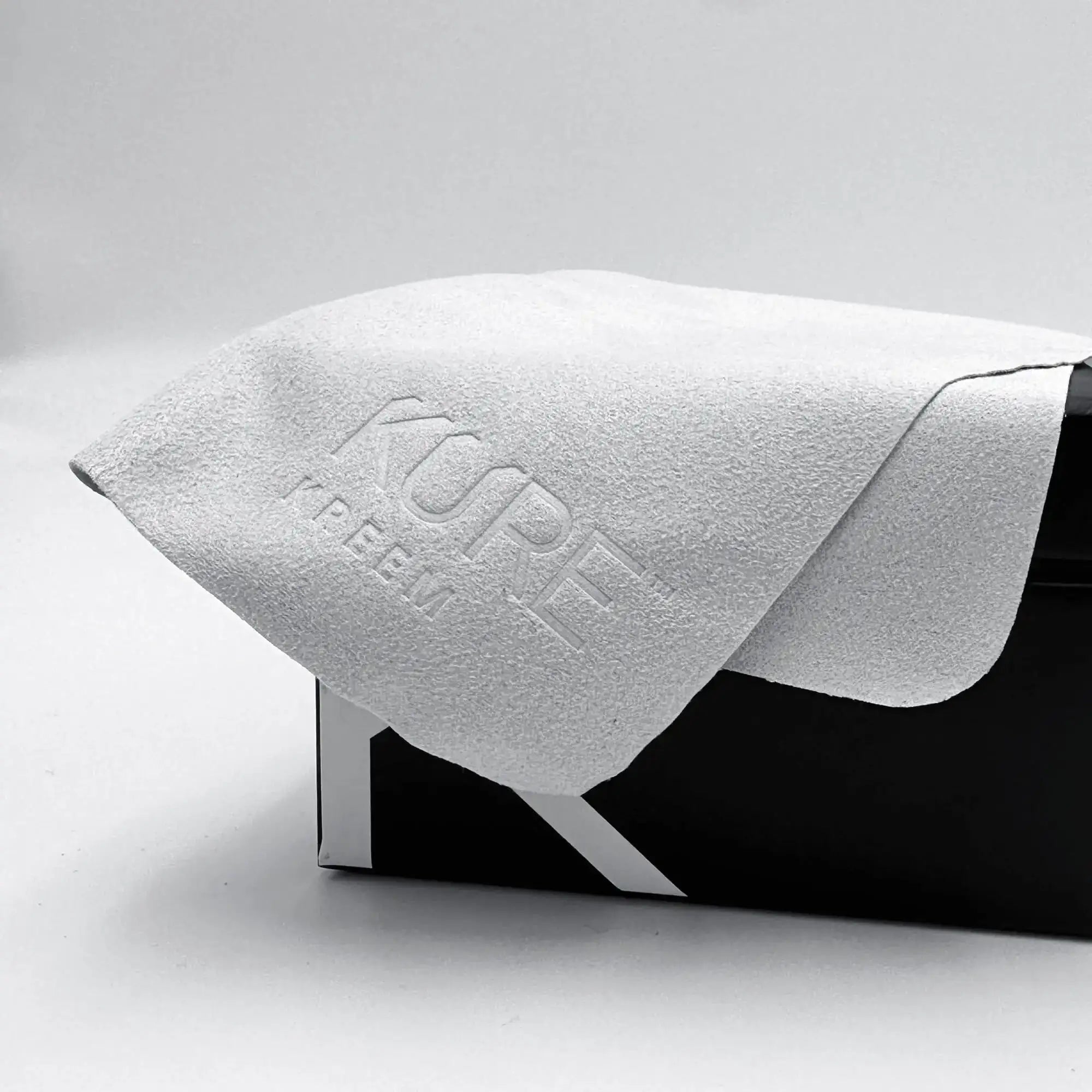 Kure Cloth