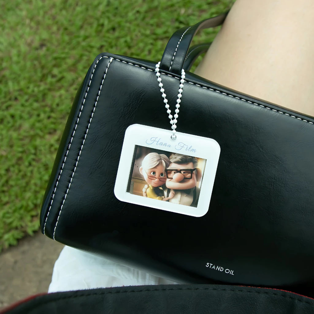 4 Cut Strip Film Keychain Keyring Holder